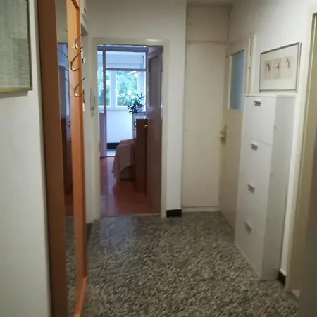 Friendly Well Located Family Spalato