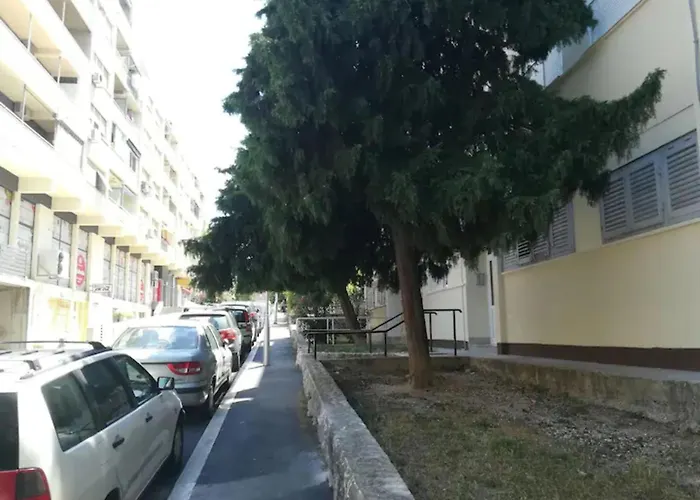 Appartement Friendly Well Located Family Split